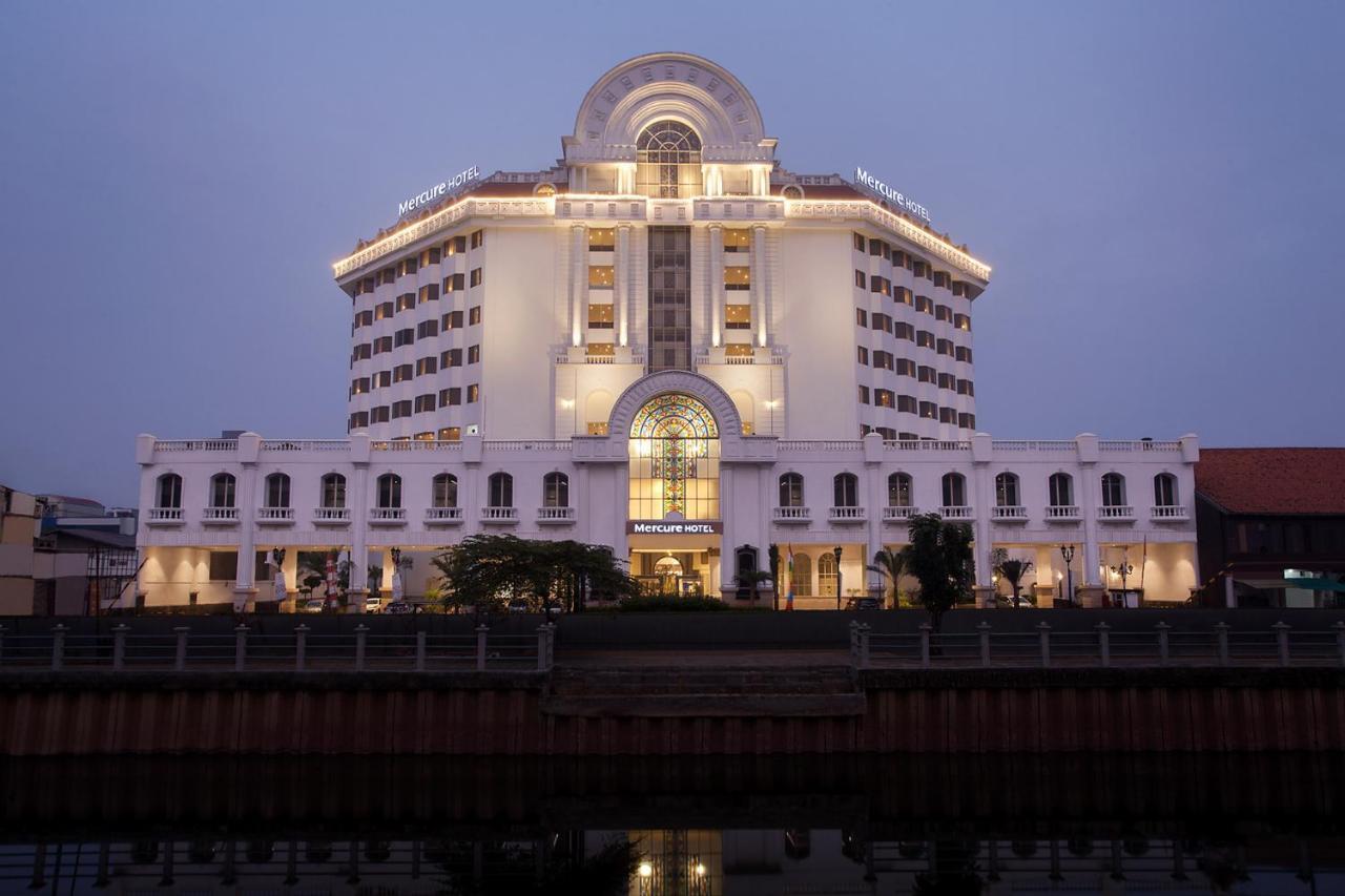 Mercure Jakarta Batavia Jacarta Exterior foto