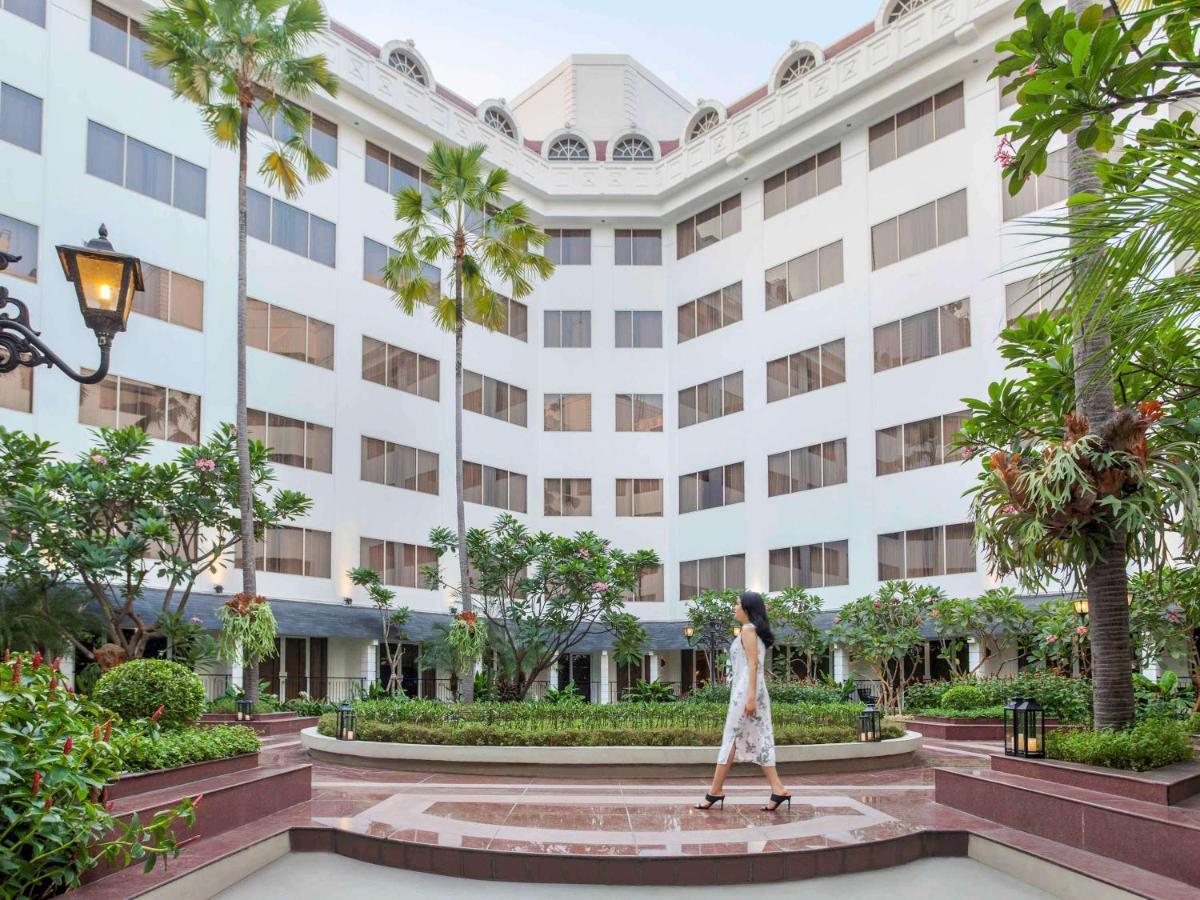 Mercure Jakarta Batavia Jacarta Exterior foto