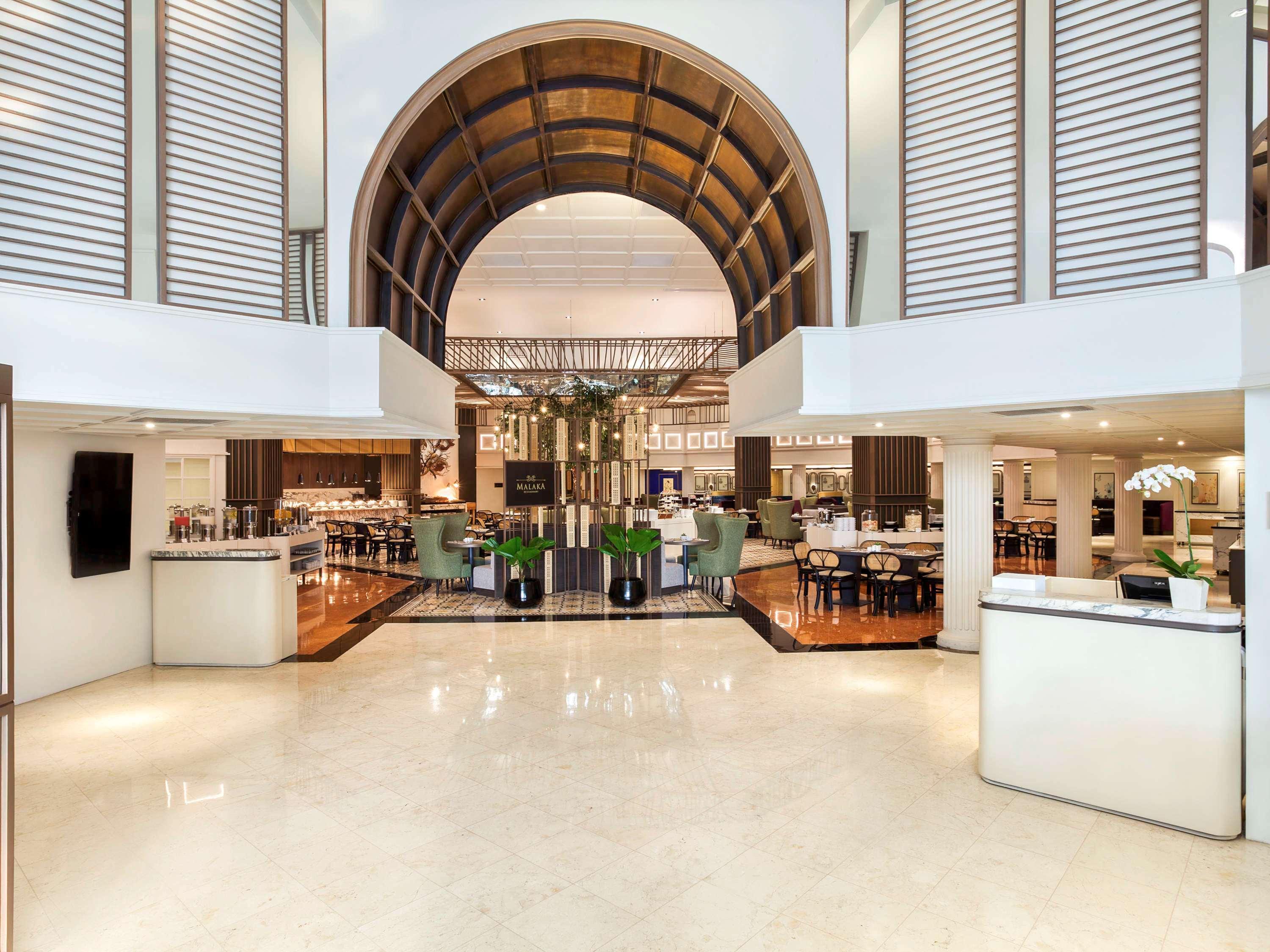 Mercure Jakarta Batavia Jacarta Exterior foto